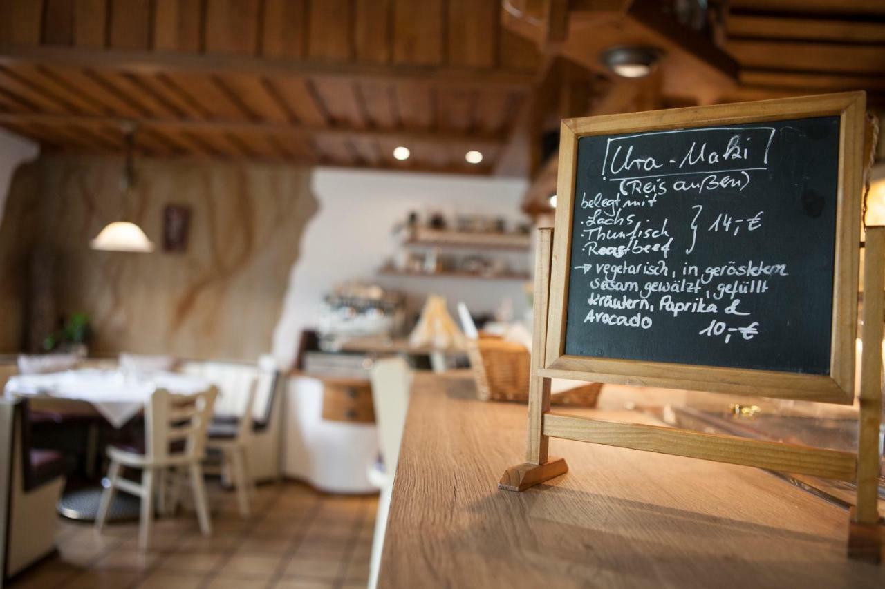 Schonbach  Landgasthaus Zum Kreuzberg מראה חיצוני תמונה